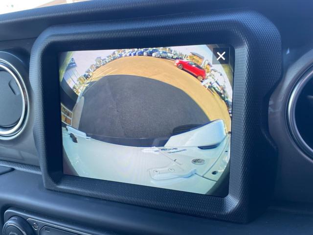 ジープ・ラングラーアンリミテッド サハラ　ワンオーナー　ＡｐｐｌｅＣａｒＰｌａｙ　ナビ　フルセグＴＶ　フロント・サイド・バックカメラ　アダプティブクルーズ　ブラインドスポット　ＬＥＤヘッドライト　オートライト　ＥＴＣ　パークセンサー　ＤＡＣ（18枚目）