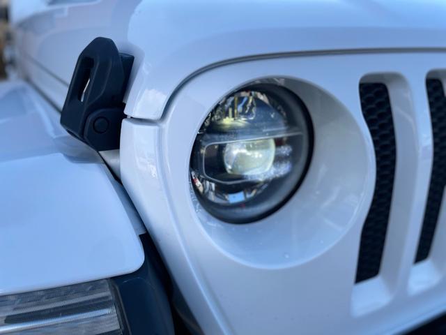 ジープ・ラングラーアンリミテッド サハラ　ワンオーナー　ＡｐｐｌｅＣａｒＰｌａｙ　ナビ　フルセグＴＶ　フロント・サイド・バックカメラ　アダプティブクルーズ　ブラインドスポット　ＬＥＤヘッドライト　オートライト　ＥＴＣ　パークセンサー　ＤＡＣ（30枚目）