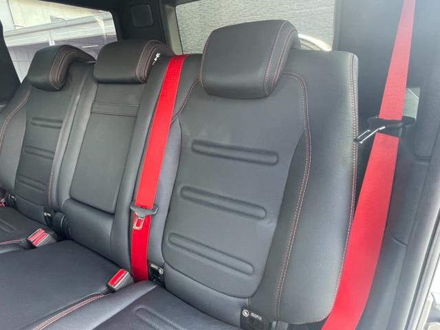 Ｇクラス Ｇ３５０ｄ　ＡＭＧライン　ラグジュアリーＰＫＧ　アダプティブダンピングシステム　サンルーフ　ブルメスター　ＡＣＣ　ナビ　フルセグＴＶ　全方位カメラ　パークトロニック　レーンキープアシスト　ブラインドスポット　黒レザーシート（30枚目）