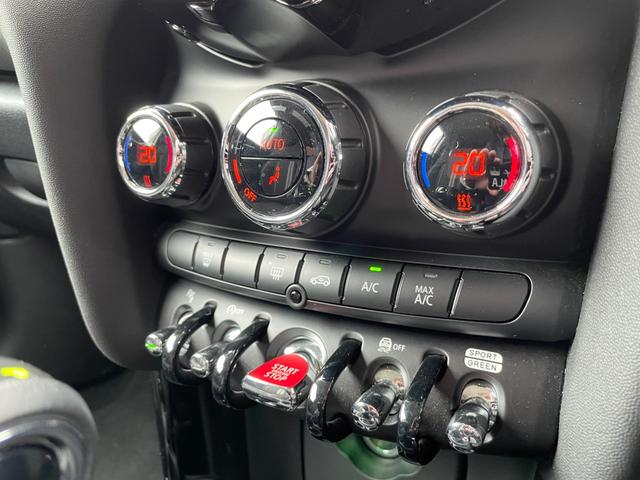 ＭＩＮＩ クーパーＳＤ　ワンオーナー　コンフォートアクセス　インテリジェントセーフティ　アクティブクルーズコントロール　パークディスタンス　コントロール　ＬＥＤヘッドライト　オートライト　ナビ　　バックカメラ　ミラーＥＴＣ（17枚目）