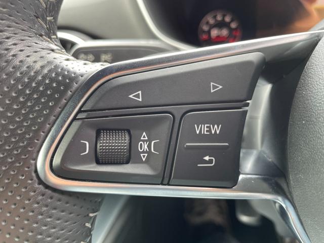 ＴＴクーペ ２．０ＴＦＳＩ　クワトロ　Ｓラインパッケージ　ＬＥＤヘッドライト　ハーフレザーシート　パワーシート　オートライト　アドバンストキー　パーキングエイド　バーチャルコックピット　ナビ　フルセグＴＶ　バックカメラ　ＥＴＣ（14枚目）