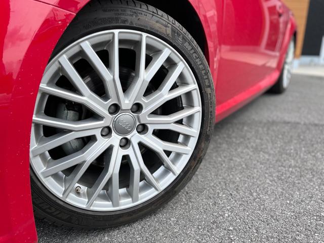ＴＴクーペ ２．０ＴＦＳＩ　クワトロ　Ｓラインパッケージ　ＬＥＤヘッドライト　ハーフレザーシート　パワーシート　オートライト　アドバンストキー　パーキングエイド　バーチャルコックピット　ナビ　フルセグＴＶ　バックカメラ　ＥＴＣ（22枚目）