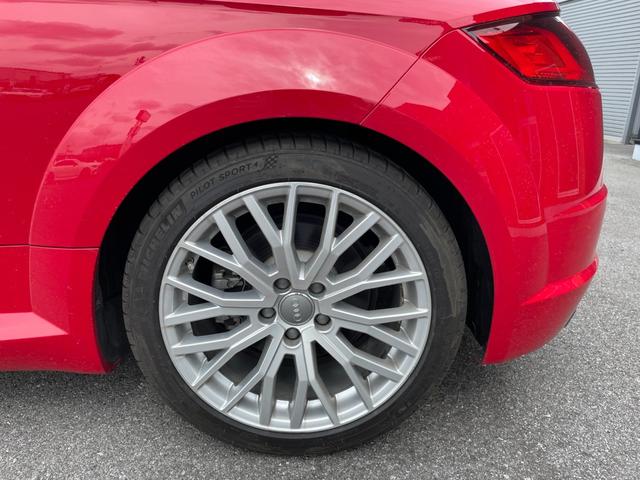 ＴＴクーペ ２．０ＴＦＳＩ　クワトロ　Ｓラインパッケージ　ＬＥＤヘッドライト　ハーフレザーシート　パワーシート　オートライト　アドバンストキー　パーキングエイド　バーチャルコックピット　ナビ　フルセグＴＶ　バックカメラ　ＥＴＣ（30枚目）