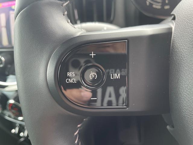 ＭＩＮＩ クーパーＤ　クロスオーバー　アンテイムドエディション　ワンオーナー　社外ＴＶチューナー　社外ＤＶＤプレイヤー　社外後部モニター　レザーシート　パワーシート　シートヒーター　ＡｐｐｌｅＣａｒＰｌａｙ（13枚目）