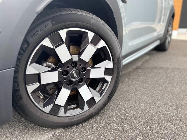 ＭＩＮＩ クーパーＤ　クロスオーバー　アンテイムドエディション　ワンオーナー　社外ＴＶチューナー　社外ＤＶＤプレイヤー　社外後部モニター　レザーシート　パワーシート　シートヒーター　ＡｐｐｌｅＣａｒＰｌａｙ（29枚目）