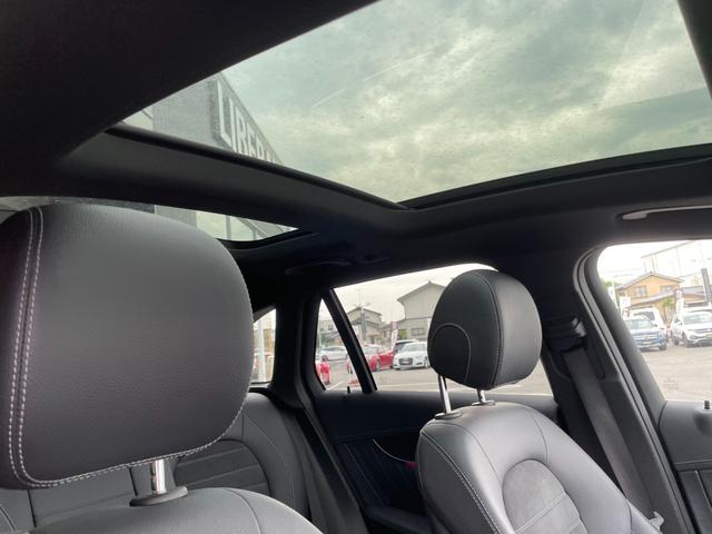 ＧＬＣ ＧＬＣ２２０ｄ　４マチック　ＡＭＧライン　スライディングサンルーフ　エアサス　ワイヤレスチャージ　キーレスゴー　ＡＣＣ　ナビ　全方位カメラ　フルセグＴＶ　ハーフレザー　パワーシート　全席シートヒーター　パワーテールゲート　ＬＥＤヘッドライト（4枚目）