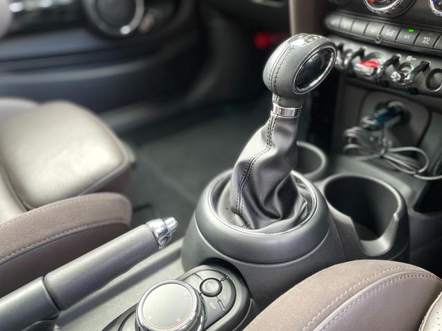 ＭＩＮＩ クーパーＳ　濃茶ハーフレザー　シートヒーター　ナビ　社外地デジチューナー　バックカメラ　オートライト　ＬＥＤヘッドライト　ドライブレコーダー（15枚目）