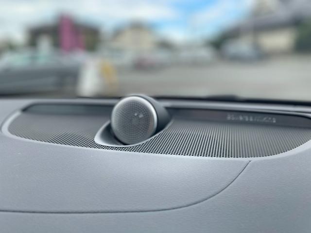 Ｖ６０ リチャージ　ＰＨＶ　Ｔ６　ＡＷＤ　インスクリプション　ワンオーナー　Ｂｏｗｅｒｓ＆Ｗｉｌｋｉｎｓサウンド　サンルーフ　茶革レザーシート　パワーシート　シートヒーター　シートベンチレーター　マッサージシート　ステアリングヒーター　全方位カメラ　ＨＵＤ（19枚目）