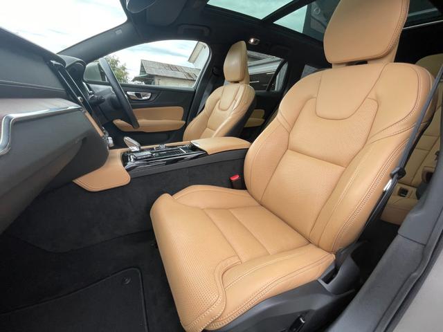 Ｖ６０ リチャージ　ＰＨＶ　Ｔ６　ＡＷＤ　インスクリプション　ワンオーナー　Ｂｏｗｅｒｓ＆Ｗｉｌｋｉｎｓサウンド　サンルーフ　茶革レザーシート　パワーシート　シートヒーター　シートベンチレーター　マッサージシート　ステアリングヒーター　全方位カメラ　ＨＵＤ（25枚目）