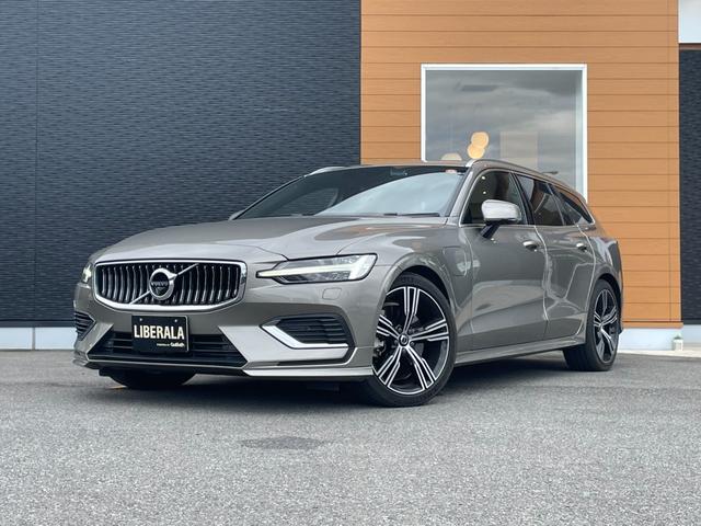 Ｖ６０ リチャージ　ＰＨＶ　Ｔ６　ＡＷＤ　インスクリプション　ワンオーナー　Ｂｏｗｅｒｓ＆Ｗｉｌｋｉｎｓサウンド　サンルーフ　茶革レザーシート　パワーシート　シートヒーター　シートベンチレーター　マッサージシート　ステアリングヒーター　全方位カメラ　ＨＵＤ（26枚目）