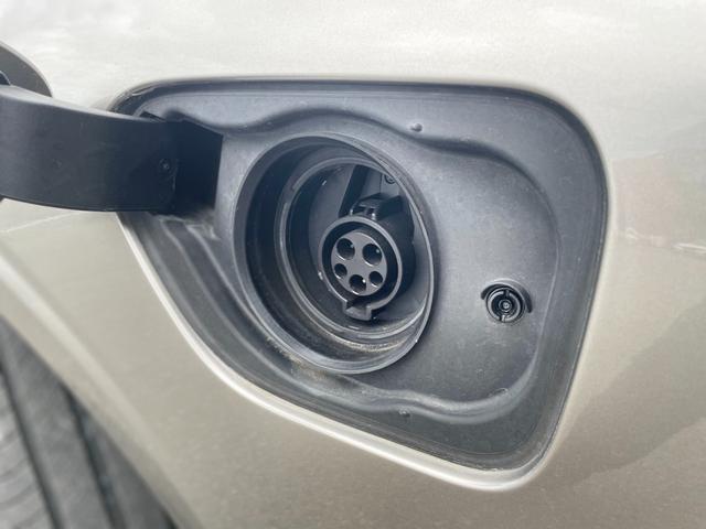 Ｖ６０ リチャージ　ＰＨＶ　Ｔ６　ＡＷＤ　インスクリプション　ワンオーナー　Ｂｏｗｅｒｓ＆Ｗｉｌｋｉｎｓサウンド　サンルーフ　茶革レザーシート　パワーシート　シートヒーター　シートベンチレーター　マッサージシート　ステアリングヒーター　全方位カメラ　ＨＵＤ（28枚目）