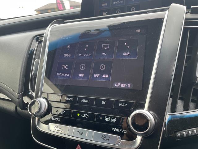 クラウンハイブリッド ＲＳ　ＴＶキャンセラー　ナビ　フルセグＴＶ　バックカメラ　ＥＴＣ　スマートキー　ＬＫＡ　ＢＳＭ　ＲＣＴＡ　クリアランスソナー　　シートヒーター　ステアリングヒーター　レーダークルーズ（18枚目）