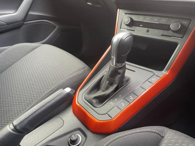 ポロ ＴＳＩコンフォートライン　ナビ　フルセグＴＶ　バックカメラ　ＥＴＣ　パークディスタンス　アクティブクルーズ　ブラインドスポット　フロントアシスト　パーキングアシスト　キーレスキー　アイドリングストップ　オートライト（18枚目）