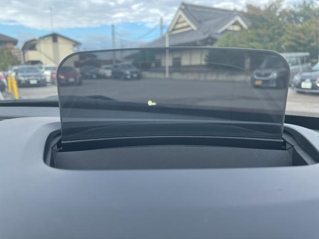 ＭＩＮＩ ジョンクーパーワークス　ヘッドアップディスプレイ　インテリジェントセーフティ　コンフォートアクセス　アンビエントライト　ドライブレコーダー　アクティブクルーズ　ナビ　バックカメラ　ＥＴＣ　ＰＤＣ　ＬＥＤヘッドライト　半皮（8枚目）