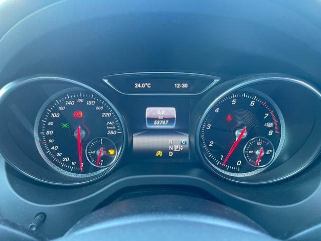 ＧＬＡクラス ＧＬＡ２２０　４マチック　パノラミックスライディングルーフ　Ｈａｒｍａｎ／Ｋａｒｄｏｎ　プレミアムパッケージ　前席パワーシート　黒革シート　シートヒーター　パワーテールゲート　ナビ　フルセグＴＶ　バックカメラ　ＥＴＣ　ＡＣＣ（12枚目）