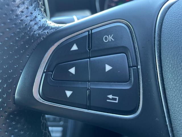 ＧＬＡクラス ＧＬＡ２２０　４マチック　パノラミックスライディングルーフ　Ｈａｒｍａｎ／Ｋａｒｄｏｎ　プレミアムパッケージ　前席パワーシート　黒革シート　シートヒーター　パワーテールゲート　ナビ　フルセグＴＶ　バックカメラ　ＥＴＣ　ＡＣＣ（14枚目）