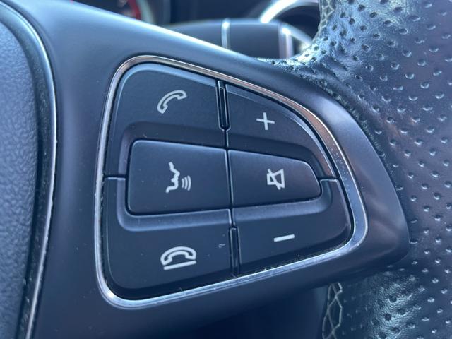 ＧＬＡクラス ＧＬＡ２２０　４マチック　パノラミックスライディングルーフ　Ｈａｒｍａｎ／Ｋａｒｄｏｎ　プレミアムパッケージ　前席パワーシート　黒革シート　シートヒーター　パワーテールゲート　ナビ　フルセグＴＶ　バックカメラ　ＥＴＣ　ＡＣＣ（15枚目）