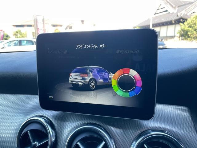 ＧＬＡクラス ＧＬＡ２２０　４マチック　パノラミックスライディングルーフ　Ｈａｒｍａｎ／Ｋａｒｄｏｎ　プレミアムパッケージ　前席パワーシート　黒革シート　シートヒーター　パワーテールゲート　ナビ　フルセグＴＶ　バックカメラ　ＥＴＣ　ＡＣＣ（19枚目）