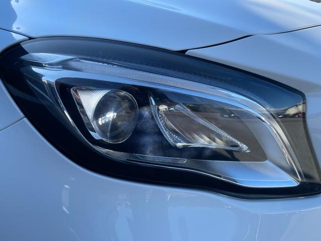 ＧＬＡクラス ＧＬＡ２２０　４マチック　パノラミックスライディングルーフ　Ｈａｒｍａｎ／Ｋａｒｄｏｎ　プレミアムパッケージ　前席パワーシート　黒革シート　シートヒーター　パワーテールゲート　ナビ　フルセグＴＶ　バックカメラ　ＥＴＣ　ＡＣＣ（29枚目）