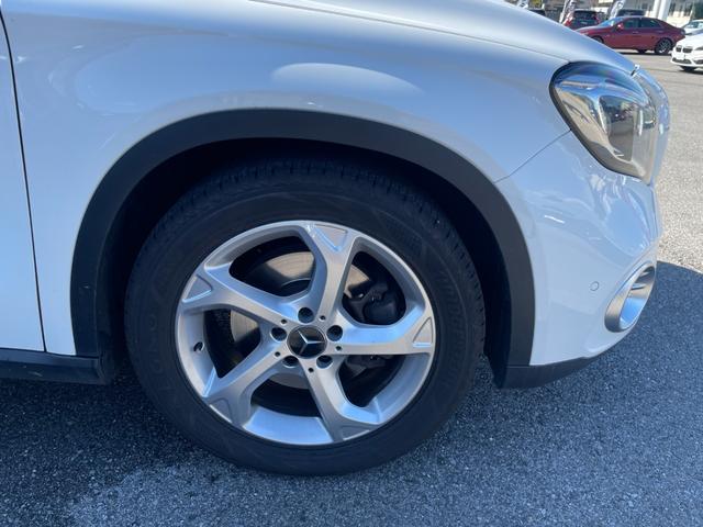 ＧＬＡクラス ＧＬＡ２２０　４マチック　パノラミックスライディングルーフ　Ｈａｒｍａｎ／Ｋａｒｄｏｎ　プレミアムパッケージ　前席パワーシート　黒革シート　シートヒーター　パワーテールゲート　ナビ　フルセグＴＶ　バックカメラ　ＥＴＣ　ＡＣＣ（32枚目）