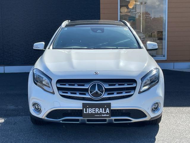 ＧＬＡクラス ＧＬＡ２２０　４マチック　パノラミックスライディングルーフ　Ｈａｒｍａｎ／Ｋａｒｄｏｎ　プレミアムパッケージ　前席パワーシート　黒革シート　シートヒーター　パワーテールゲート　ナビ　フルセグＴＶ　バックカメラ　ＥＴＣ　ＡＣＣ（33枚目）