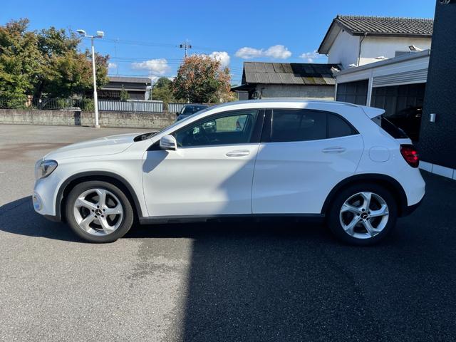 ＧＬＡクラス ＧＬＡ２２０　４マチック　パノラミックスライディングルーフ　Ｈａｒｍａｎ／Ｋａｒｄｏｎ　プレミアムパッケージ　前席パワーシート　黒革シート　シートヒーター　パワーテールゲート　ナビ　フルセグＴＶ　バックカメラ　ＥＴＣ　ＡＣＣ（34枚目）