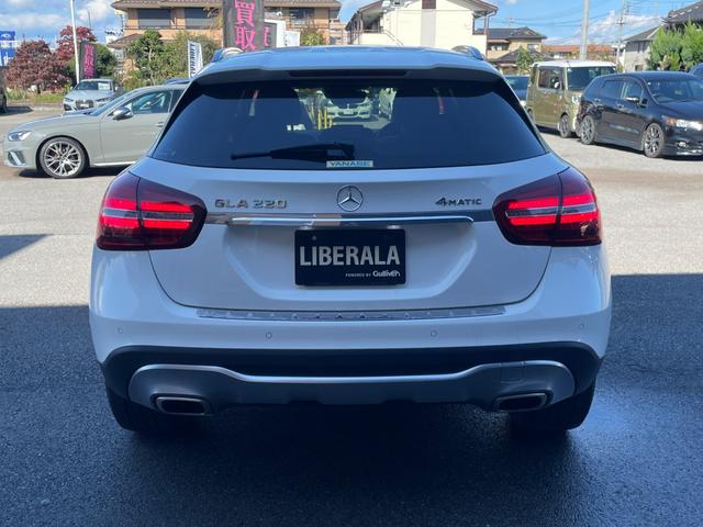 ＧＬＡクラス ＧＬＡ２２０　４マチック　パノラミックスライディングルーフ　Ｈａｒｍａｎ／Ｋａｒｄｏｎ　プレミアムパッケージ　前席パワーシート　黒革シート　シートヒーター　パワーテールゲート　ナビ　フルセグＴＶ　バックカメラ　ＥＴＣ　ＡＣＣ（37枚目）