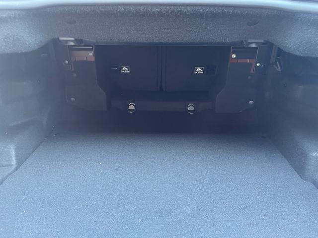 Eクラス E200 カブリオレ スポーツ Burmester ヘッドアップディスプレイ アンビエントライト ACC ナビ フルセグTV 全方位カメラ パワーシート シートヒーター 黒革シート LEDヘッドライト レーンキープ ブラインドS(27枚目)