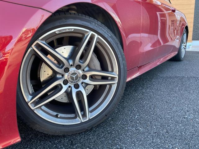 Eクラス E200 カブリオレ スポーツ Burmester ヘッドアップディスプレイ アンビエントライト ACC ナビ フルセグTV 全方位カメラ パワーシート シートヒーター 黒革シート LEDヘッドライト レーンキープ ブラインドS(29枚目)