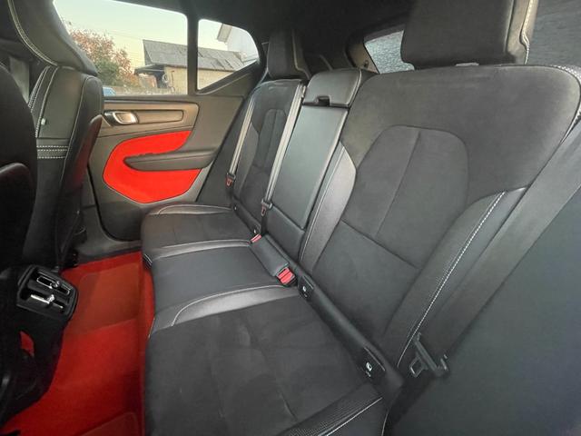 XC40 T4 AWD Rデザイン インテリセーフ ハーフレザー シートヒーター ステアリングヒーター パワーシート ワイヤレスチャージ 全方位カメラ ナビ フルセグTV レーンキープ ブラインドスポット クリアランスソナー ACC(23枚目)