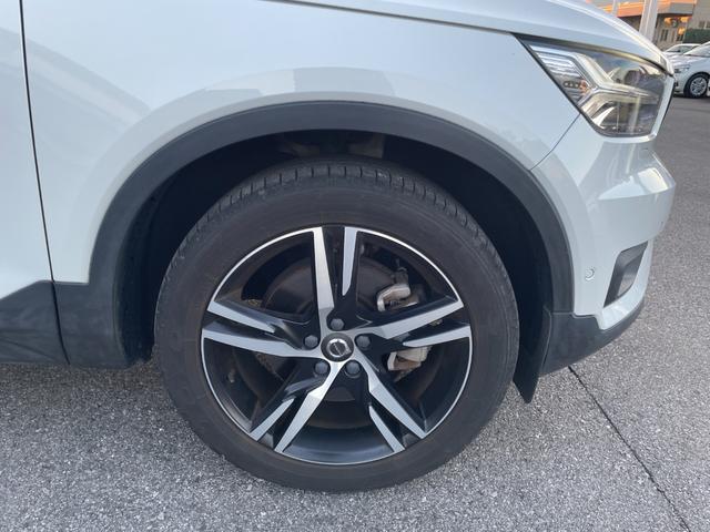 XC40 T4 AWD Rデザイン インテリセーフ ハーフレザー シートヒーター ステアリングヒーター パワーシート ワイヤレスチャージ 全方位カメラ ナビ フルセグTV レーンキープ ブラインドスポット クリアランスソナー ACC(29枚目)