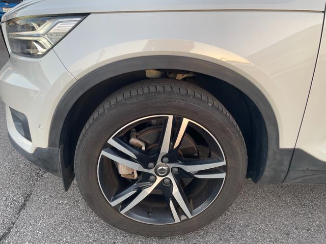 XC40 T4 AWD Rデザイン インテリセーフ ハーフレザー シートヒーター ステアリングヒーター パワーシート ワイヤレスチャージ 全方位カメラ ナビ フルセグTV レーンキープ ブラインドスポット クリアランスソナー ACC(32枚目)