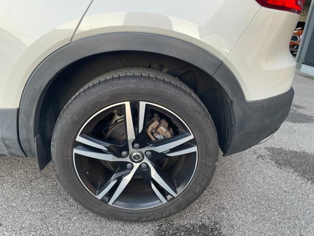 XC40 T4 AWD Rデザイン インテリセーフ ハーフレザー シートヒーター ステアリングヒーター パワーシート ワイヤレスチャージ 全方位カメラ ナビ フルセグTV レーンキープ ブラインドスポット クリアランスソナー ACC(33枚目)