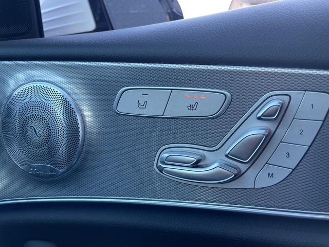 Ｅクラスステーションワゴン Ｅ２２０ｄ　ステーションワゴン　アバンギャルド　エクスクルーシブＰＫＧ　スライディングサンルーフ　レーダーセーフティＰＫＧ　エアバランスＰＫＧ　ヘッドアップディスプレイ　Ｂｕｒｍｅｓｔｅｒサウンド　黒革シート　全席シートヒーター　アンビエント（13枚目）