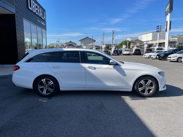 Ｅクラスステーションワゴン Ｅ２２０ｄ　ステーションワゴン　アバンギャルド　エクスクルーシブＰＫＧ　スライディングサンルーフ　レーダーセーフティＰＫＧ　エアバランスＰＫＧ　ヘッドアップディスプレイ　Ｂｕｒｍｅｓｔｅｒサウンド　黒革シート　全席シートヒーター　アンビエント（31枚目）