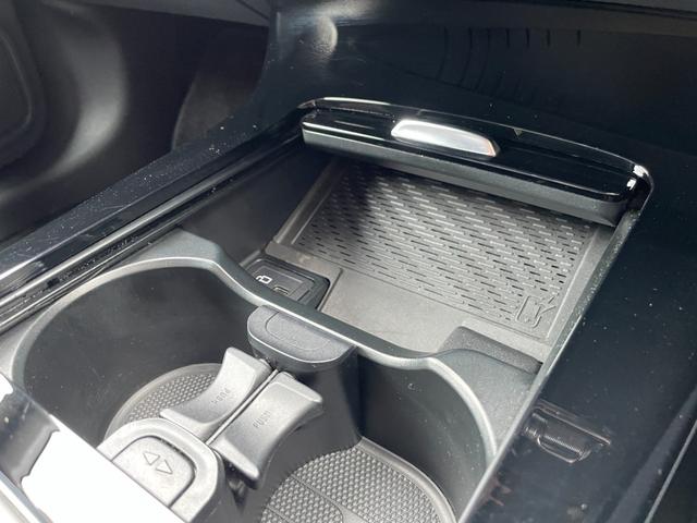 ＣＬＡクラス シューティングブレーク ＣＬＡ２００ｄ　シューティングブレーク　ＡＭＧライン　アンビエントライト　ワイヤレスチャージ　レーダーセーフティ　ＡＣＣ　パークトロニック　ハーフレザー　パワーシート　シートヒーター　パワーテールゲート　レーンキープ　ブラインドスポット　フルセグＴＶ（20枚目）