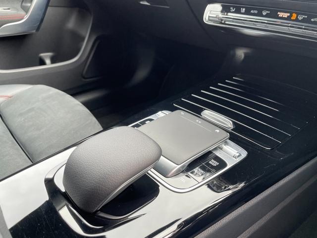 ＣＬＡクラス シューティングブレーク ＣＬＡ２００ｄ　シューティングブレーク　ＡＭＧライン　アンビエントライト　ワイヤレスチャージ　レーダーセーフティ　ＡＣＣ　パークトロニック　ハーフレザー　パワーシート　シートヒーター　パワーテールゲート　レーンキープ　ブラインドスポット　フルセグＴＶ（21枚目）