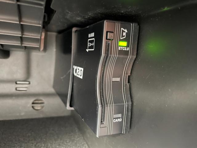 ＣＬＡクラス シューティングブレーク ＣＬＡ２００ｄ　シューティングブレーク　ＡＭＧライン　アンビエントライト　ワイヤレスチャージ　レーダーセーフティ　ＡＣＣ　パークトロニック　ハーフレザー　パワーシート　シートヒーター　パワーテールゲート　レーンキープ　ブラインドスポット　フルセグＴＶ（22枚目）