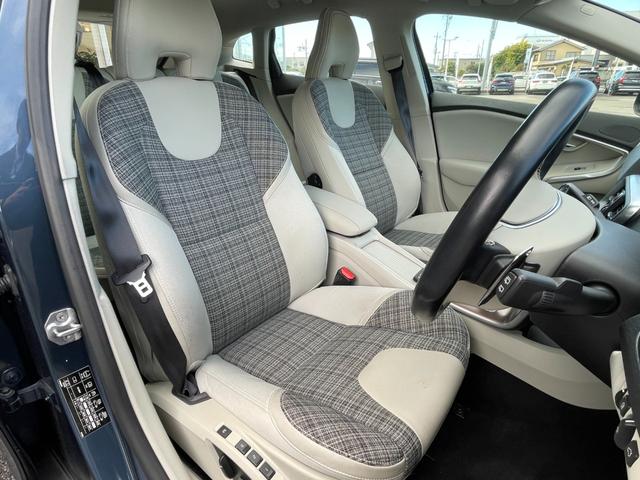 V40 クロスカントリー D4 モメンタム スマートキー ナビ フルセグTV バックカメラ ETC バックソナー ACC BLIS シートヒーター D席パワーシート LEDヘッドライト オートライト(5枚目)