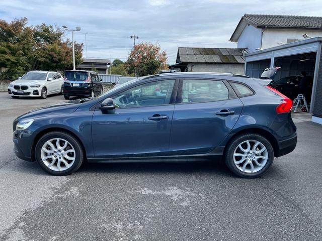 V40 クロスカントリー D4 モメンタム スマートキー ナビ フルセグTV バックカメラ ETC バックソナー ACC BLIS シートヒーター D席パワーシート LEDヘッドライト オートライト(30枚目)