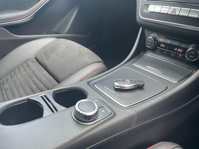 CLAクラス CLA180 AMG スタイル レーダーセーフティPKG ベーシックPKG ナビ フルセグTV バックカメラ ETC ハーフレザー D席パワーシート 前席シートヒーター LEDヘッドライト パークトロニック レーンキープ(20枚目)