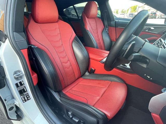 8シリーズ 840dxDriveグランクーペエクスクルシブMスポ スライディングサンルーフ 赤黒コンビレザー ソフトクローズドア ジェスチャーコントロール ワイヤレスチャージ 全席シートヒーター 前席ベンチレーター BMWレーザーLED アンビエントライト PDC(6枚目)