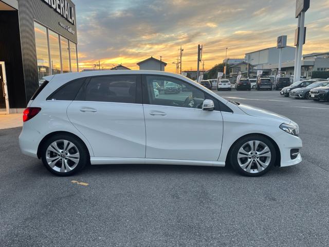 Bクラス B180 レーダーセーフティPKG ハーフレザー ナビ フルセグTV バックカメラ ETC パークトロニック レーンキープアシスト ブラインドスポット LEDヘッドライト オートライト ACC パワーシート(28枚目)