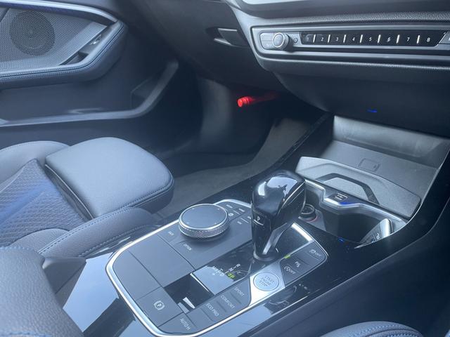 1シリーズ 118d Mスポーツ エディションジョイ+ ワンオーナー ナビゲーションPKG コンフォートPKG ストレージPKG バックカメラ LEDヘッドライト ACC ハーフレザー 運転席パワーシート アンビエントライト ブラインドスポット(19枚目)