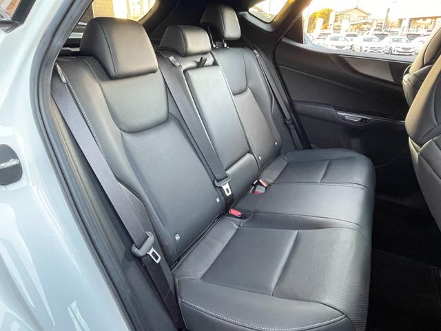 NX NX350h Fスポーツ 3眼LEDヘッドライト 14インチナビゲーション サンルーフ 革シート ACC シートヒーター シートエアコン Applecarplay androidAuto バックカメラ パワーテールゲート(9枚目)