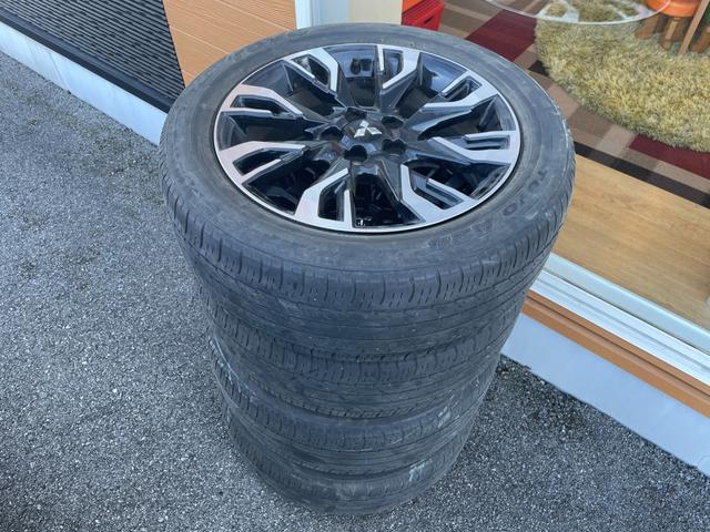 アウトランダーＰＨＥＶ Ｇセーフティパッケージ　Ａｐｐｌｅｃａｒｐｌａｙ　アラウンドビューモニター　ＡＣＣ　ＬＤＷ　ブラインドスポット　ハーフレザー　パワーシート　シートヒーター　純正ＡＷ積み込み　ＬＥＤヘッドライト　ステアリングヒーター（4枚目）