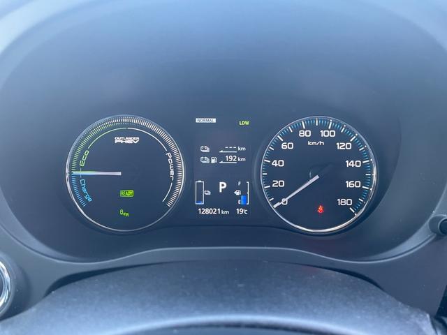 アウトランダーＰＨＥＶ Ｇセーフティパッケージ　Ａｐｐｌｅｃａｒｐｌａｙ　アラウンドビューモニター　ＡＣＣ　ＬＤＷ　ブラインドスポット　ハーフレザー　パワーシート　シートヒーター　純正ＡＷ積み込み　ＬＥＤヘッドライト　ステアリングヒーター（13枚目）