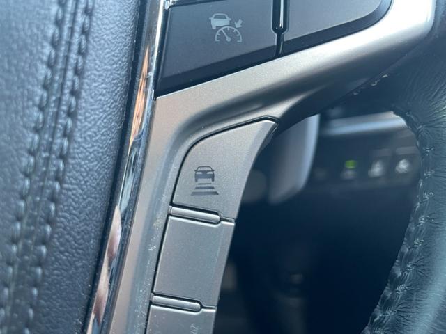 アウトランダーＰＨＥＶ Ｇセーフティパッケージ　Ａｐｐｌｅｃａｒｐｌａｙ　アラウンドビューモニター　ＡＣＣ　ＬＤＷ　ブラインドスポット　ハーフレザー　パワーシート　シートヒーター　純正ＡＷ積み込み　ＬＥＤヘッドライト　ステアリングヒーター（16枚目）