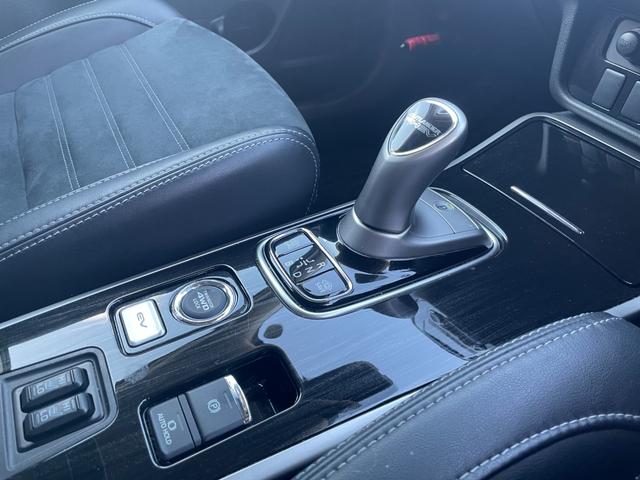 アウトランダーＰＨＥＶ Ｇセーフティパッケージ　Ａｐｐｌｅｃａｒｐｌａｙ　アラウンドビューモニター　ＡＣＣ　ＬＤＷ　ブラインドスポット　ハーフレザー　パワーシート　シートヒーター　純正ＡＷ積み込み　ＬＥＤヘッドライト　ステアリングヒーター（22枚目）