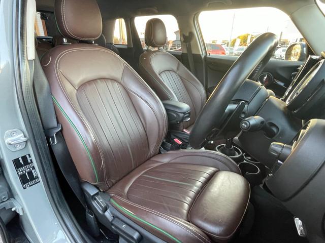 ＭＩＮＩ クーパーＳ　６０イヤーズエディション　特別使用車　茶革シート　シートヒーター　コンフォートアクセス　インテリジェントセーフティ　アクティブクルーズコントロール　パークディスタンスコントロール　ドライブレコーダー　ＬＥＤヘッドライト（5枚目）